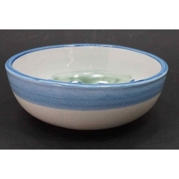 M A Hadley Stoneware Pottery CHICKEN Cereal / Soup Bowl 5.5" Diameter 2" Tall - Picture 3 of 12